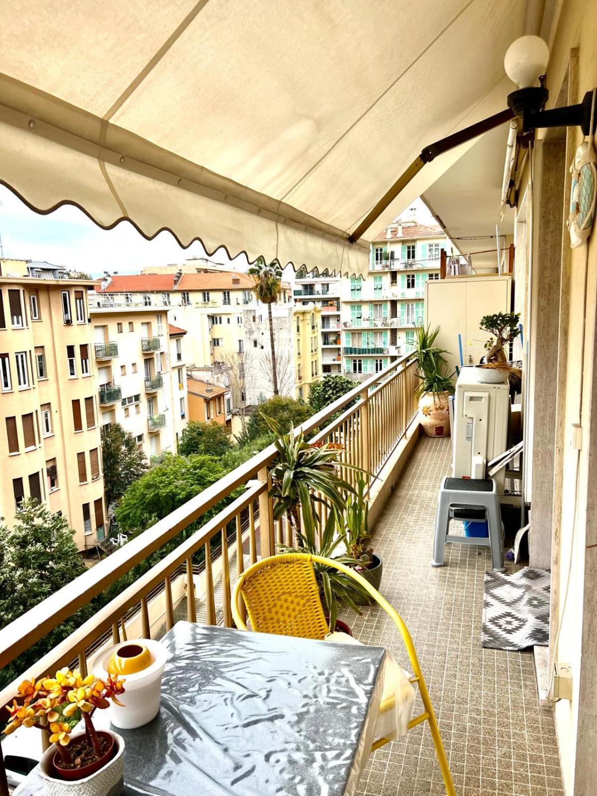 Center Aviva's-home * Nizza